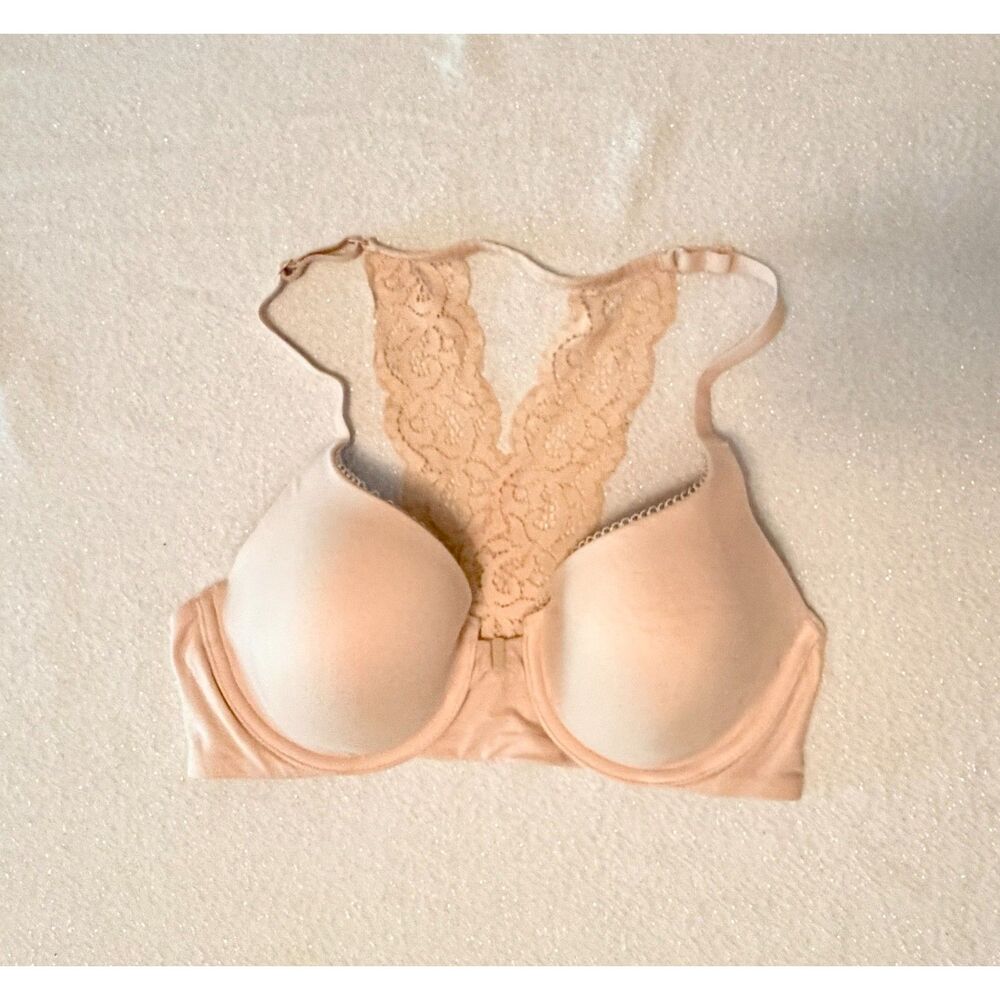 Victoria's Secret Body by Victoria Lightly Lined Lace Racerback Bra